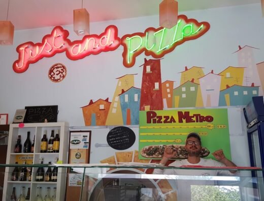 Just And Pizza Di Giustozzi Andrea