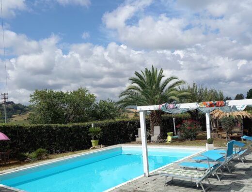 Locanda del Sole Agriturismo Ristorante Osteria Cucina Tradizionale Carne Marchigiana Alloggi Piscina Eventi