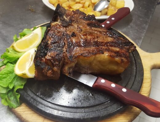 Tanha Lake Bar – ristorante pizzeria piscina